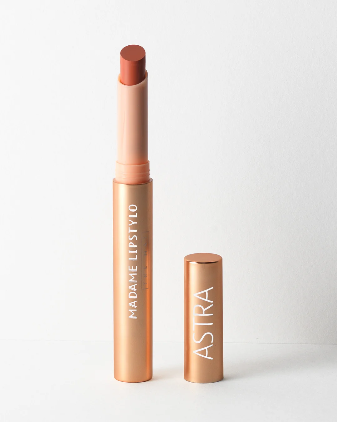 أسترا مادام ليب ستيلو مات نيود بايجو 01